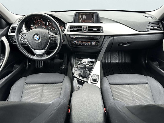 BMW 320 21 of 24