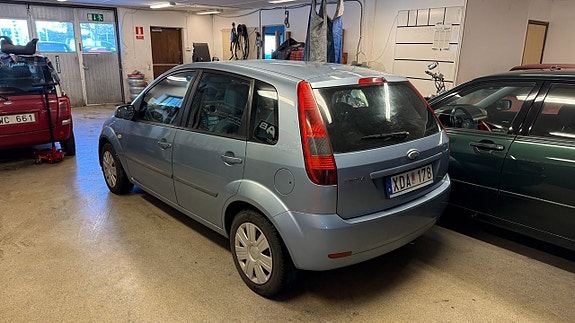 Ford Fiesta 4 of 11