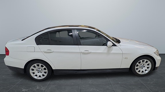 BMW 320 4 of 14