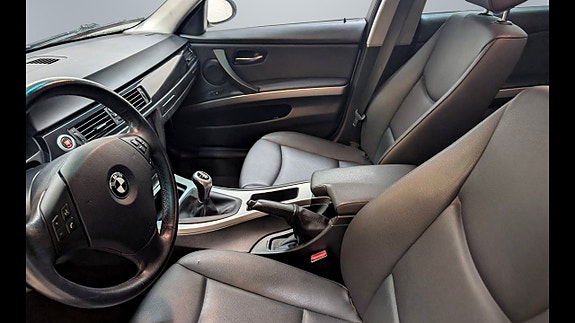 BMW 320 13 of 14