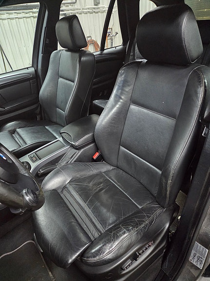 BMW X5 25 of 30