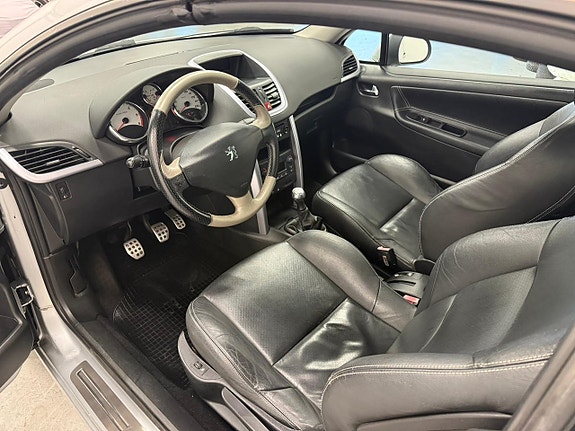 Peugeot 207 CC 11 of 13