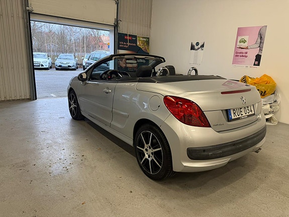 Peugeot 207 CC 8 of 13