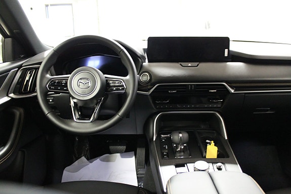 Mazda CX-60 7 of 11