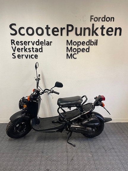 Honda Zoomer 50"VINTERPRIS"