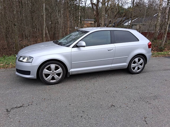 Audi A3 1,6, A-traktor bensin,manuell
