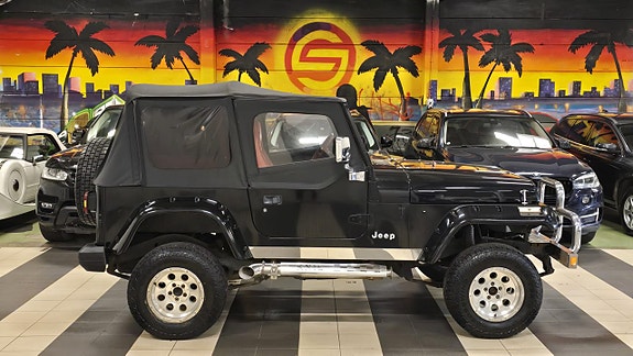 Jeep Wrangler 5 of 11