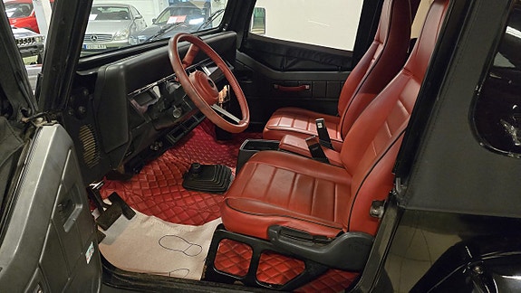 Jeep Wrangler 10 of 11