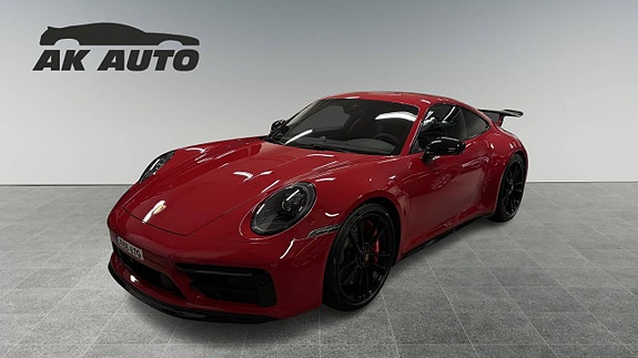 Porsche 911 Carrera 4 GTS