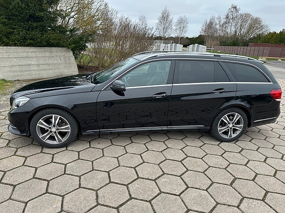 Mercedes-Benz E220 2 of 18