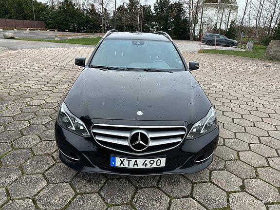 Mercedes-Benz E220 10 of 18