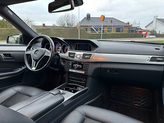 Mercedes-Benz E220 15 of 18