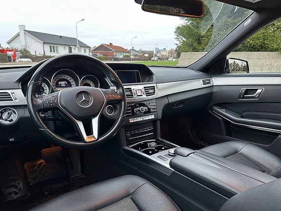 Mercedes-Benz E220 14 of 18