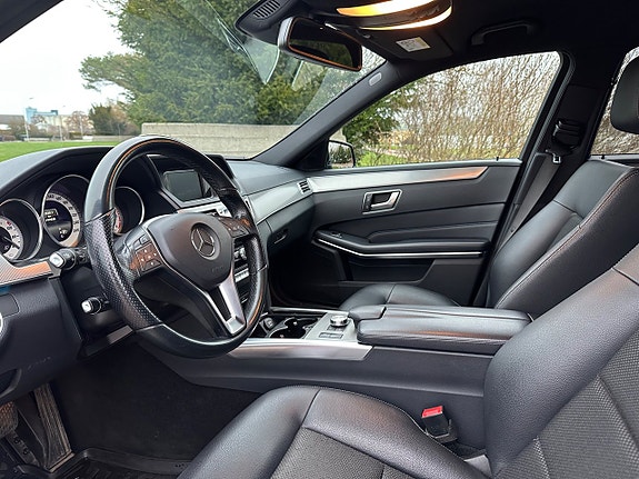 Mercedes-Benz E220 12 of 18