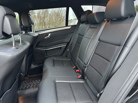 Mercedes-Benz E220 13 of 18