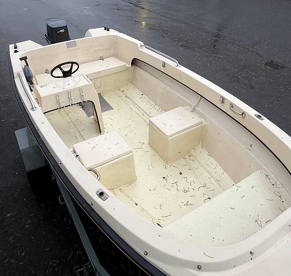 Uttern 4501 med 40hk Yamaha Vinterklipp