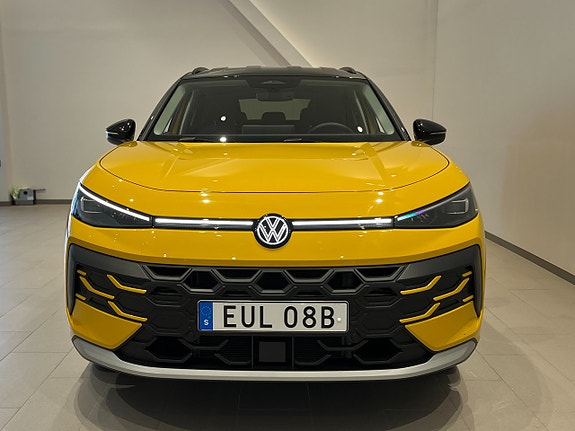 Volkswagen T-Roc 2 of 22