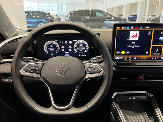 Volkswagen T-Roc 15 of 22