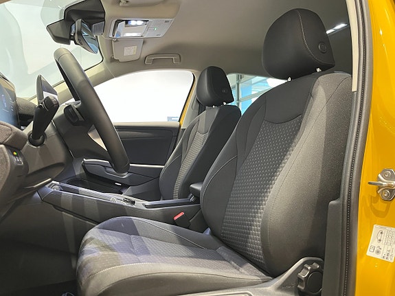 Volkswagen T-Roc 12 of 22