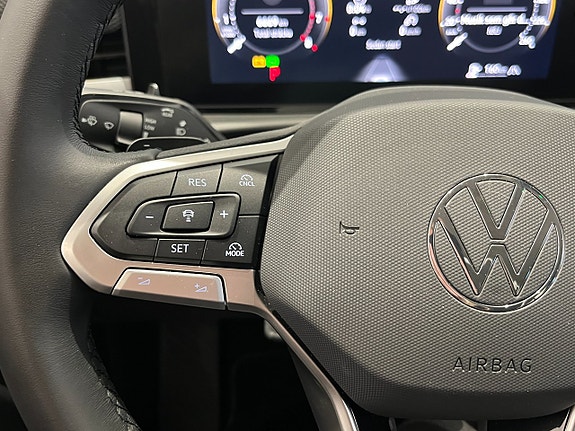 Volkswagen T-Roc 16 of 22