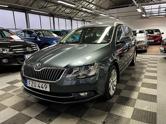 Skoda Superb 2 of 5