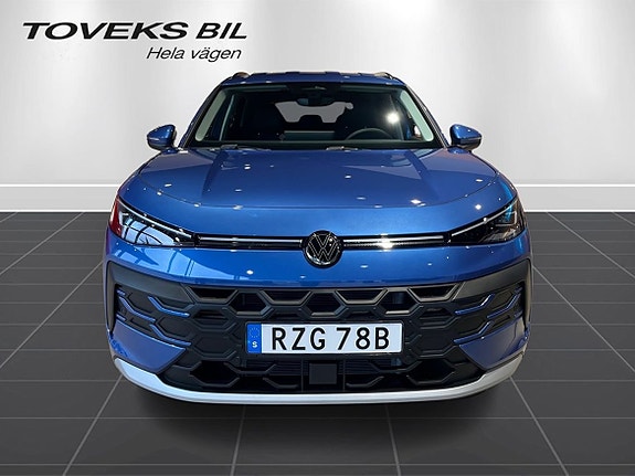 Volkswagen T-Roc 8 of 14