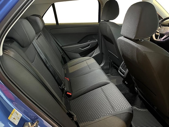 Volkswagen T-Roc 13 of 14