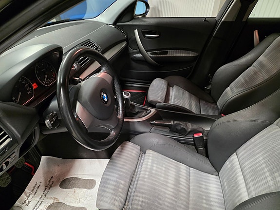 BMW 118i 6 of 9