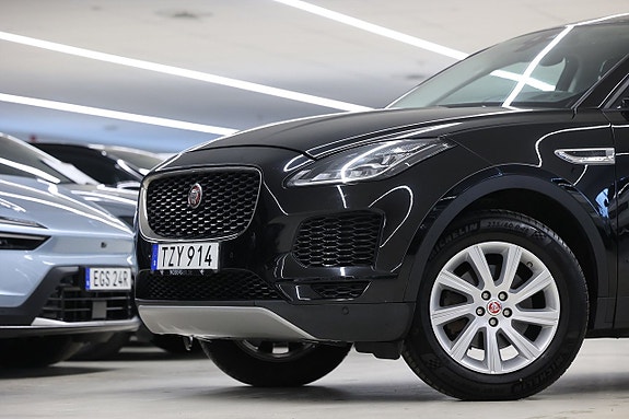 Jaguar E-PACE 4 of 21