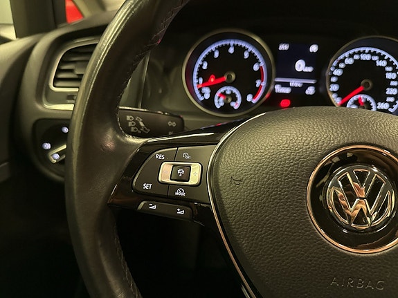 Volkswagen Golf VII 15 of 24