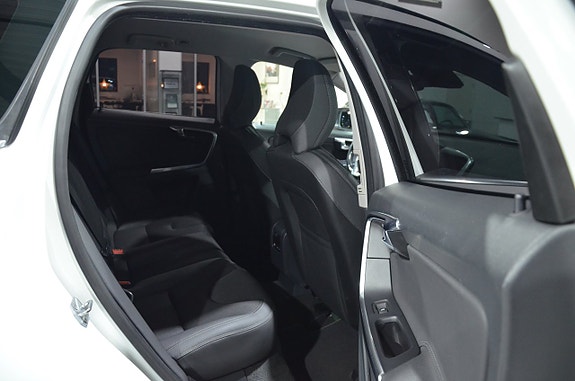 Volvo XC60 17 of 20