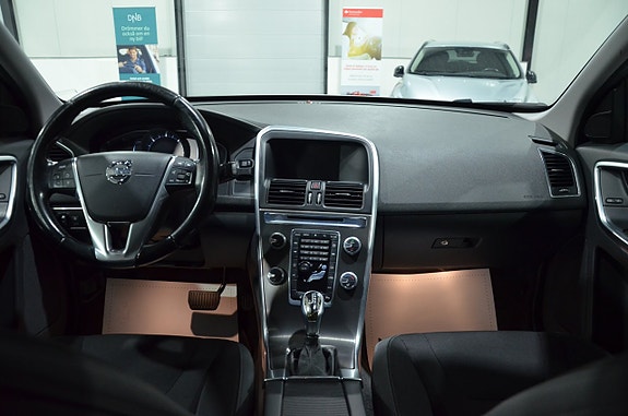 Volvo XC60 12 of 20