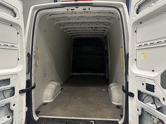 Volkswagen Crafter 14 of 23