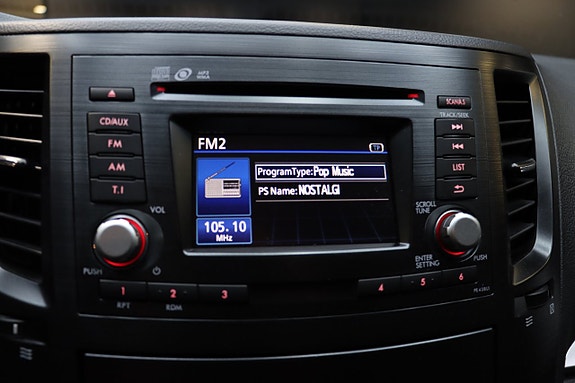 Subaru Legacy 24 of 27