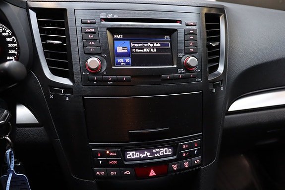 Subaru Legacy 23 of 27