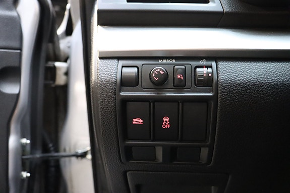 Subaru Legacy 20 of 27