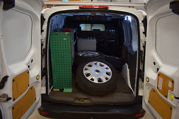 Ford Transit Connect 13 of 15