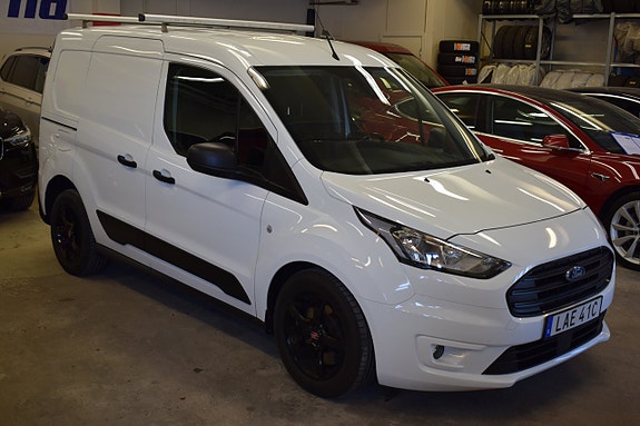 Ford Transit Connect 2 of 5