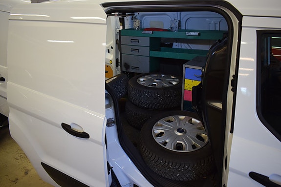 Ford Transit Connect 14 of 15
