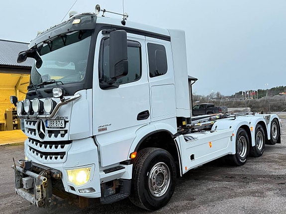 Mercedes-Benz Arocs 3253 Lastväxlare 8x4 Plogbil