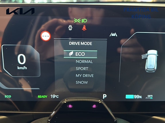 Kia EV9 16 of 21