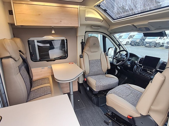 Dethleffs GlobeTrail 540 DR automat, dieselvärme, extra säng, kanonfin 18 of 23