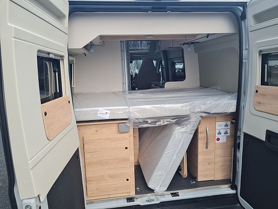 Dethleffs GlobeTrail 540 DR automat, dieselvärme, extra säng, kanonfin 8 of 23