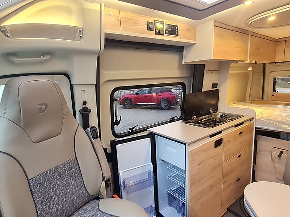 Dethleffs GlobeTrail 540 DR automat, dieselvärme, extra säng, kanonfin 13 of 23