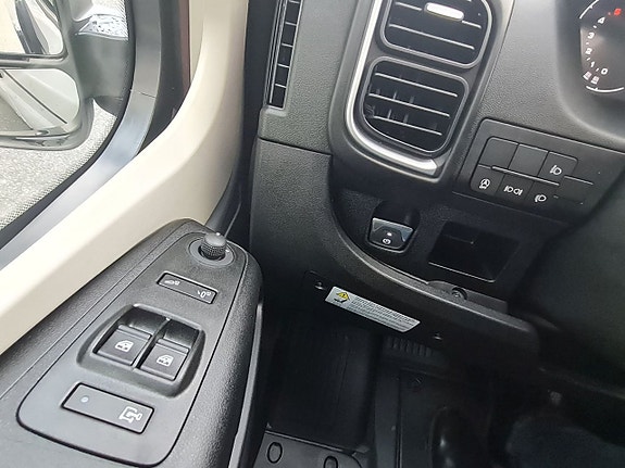 Dethleffs GlobeTrail 540 DR automat, dieselvärme, extra säng, kanonfin 21 of 23