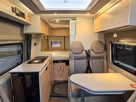 Dethleffs GlobeTrail 540 DR automat, dieselvärme, extra säng, kanonfin 10 of 23