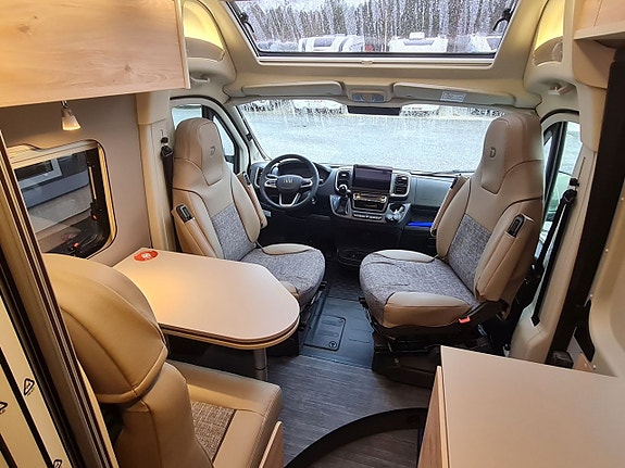 Dethleffs GlobeTrail 540 DR automat, dieselvärme, extra säng, kanonfin 17 of 23