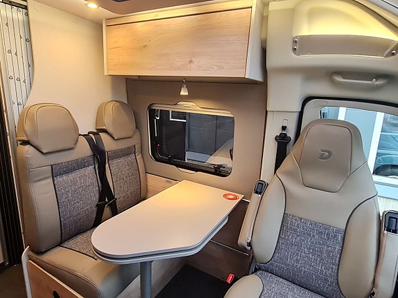 Dethleffs GlobeTrail 540 DR automat, dieselvärme, extra säng, kanonfin 11 of 23