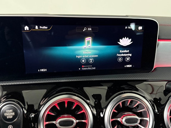 Mercedes-Benz CLA200 19 of 25