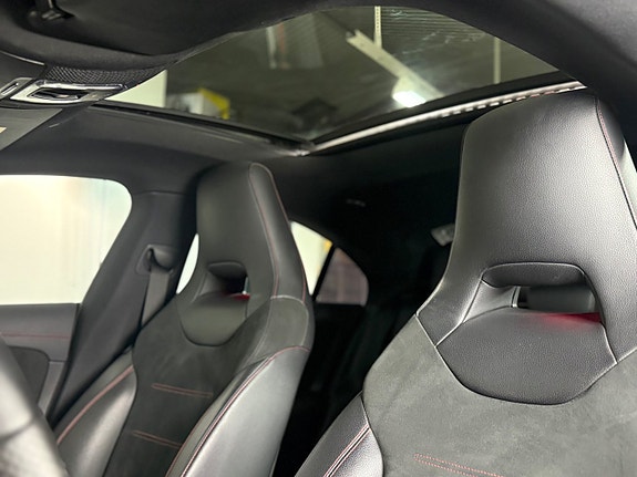 Mercedes-Benz CLA200 12 of 25